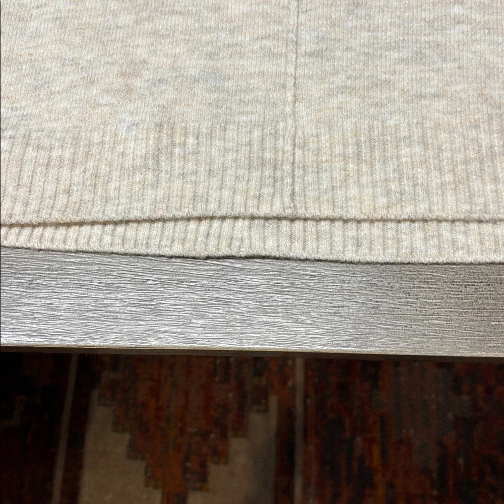 Vince Camuto Beige V-Neck Women's Sweater - Picture 5 of 5